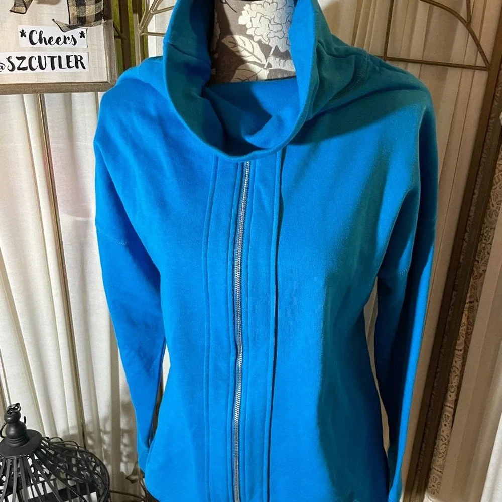 Ruby Ribbon Jacket - Picture 2 of 3